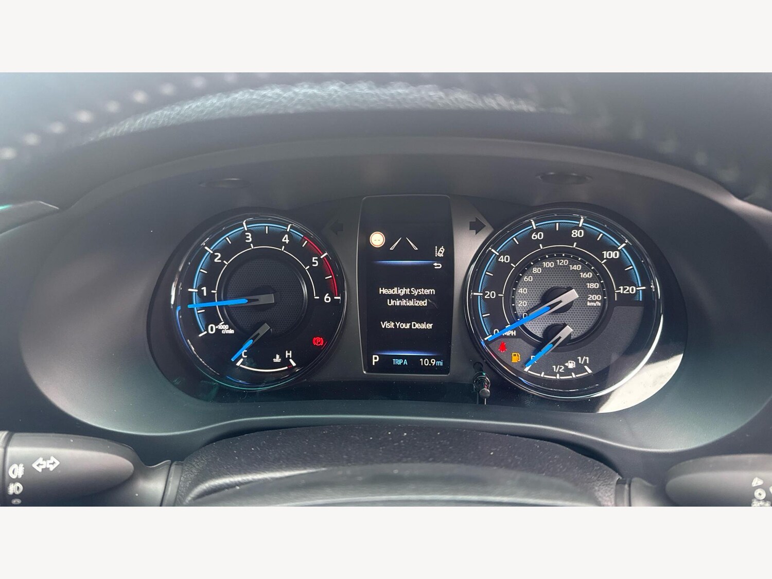 Used Toyota Hilux for sale - 77175061: Photo 11