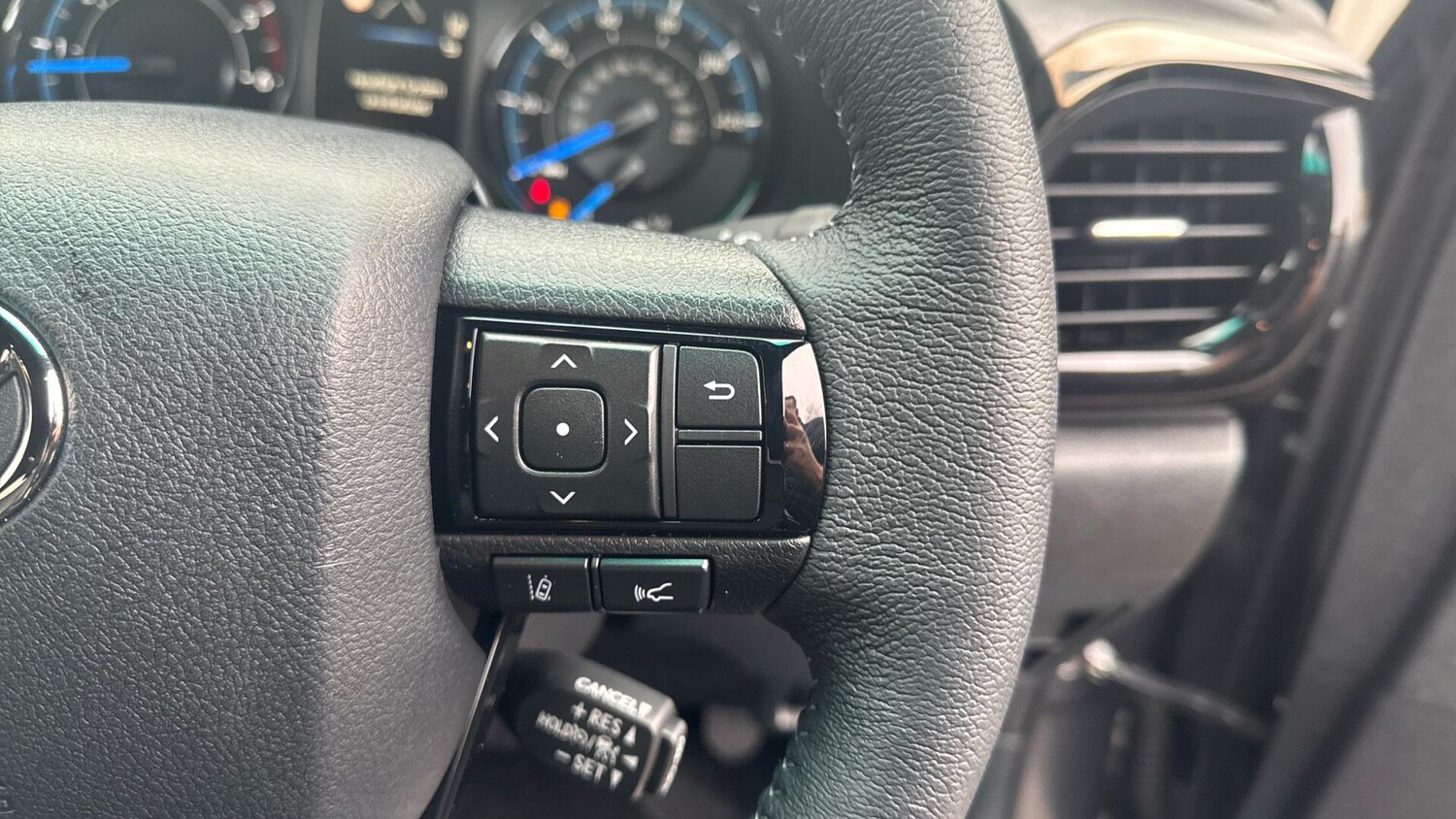 Used Toyota Hilux for sale - 77175061: Photo 39