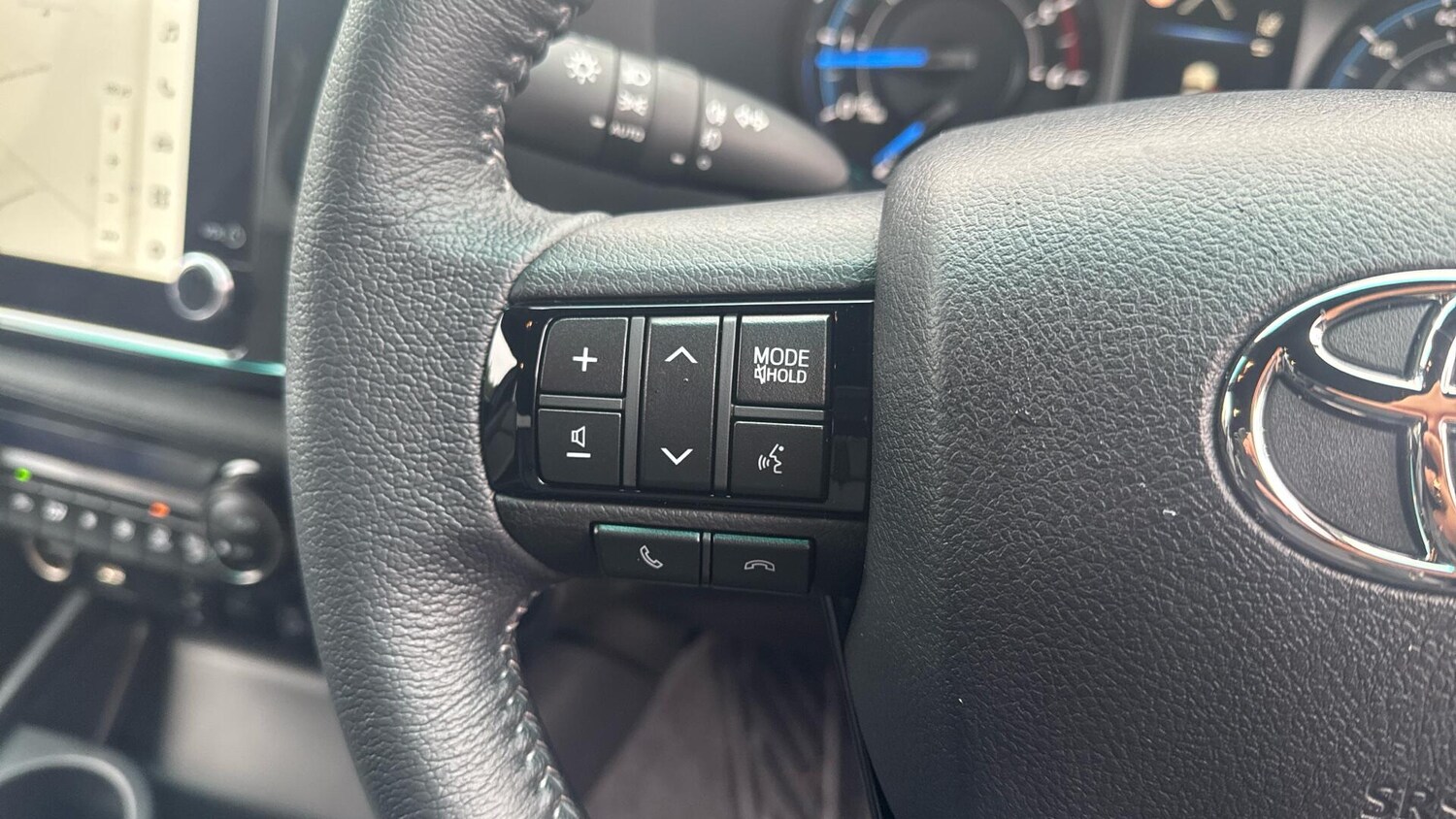 Used Toyota Hilux for sale - 77175061: Photo 40