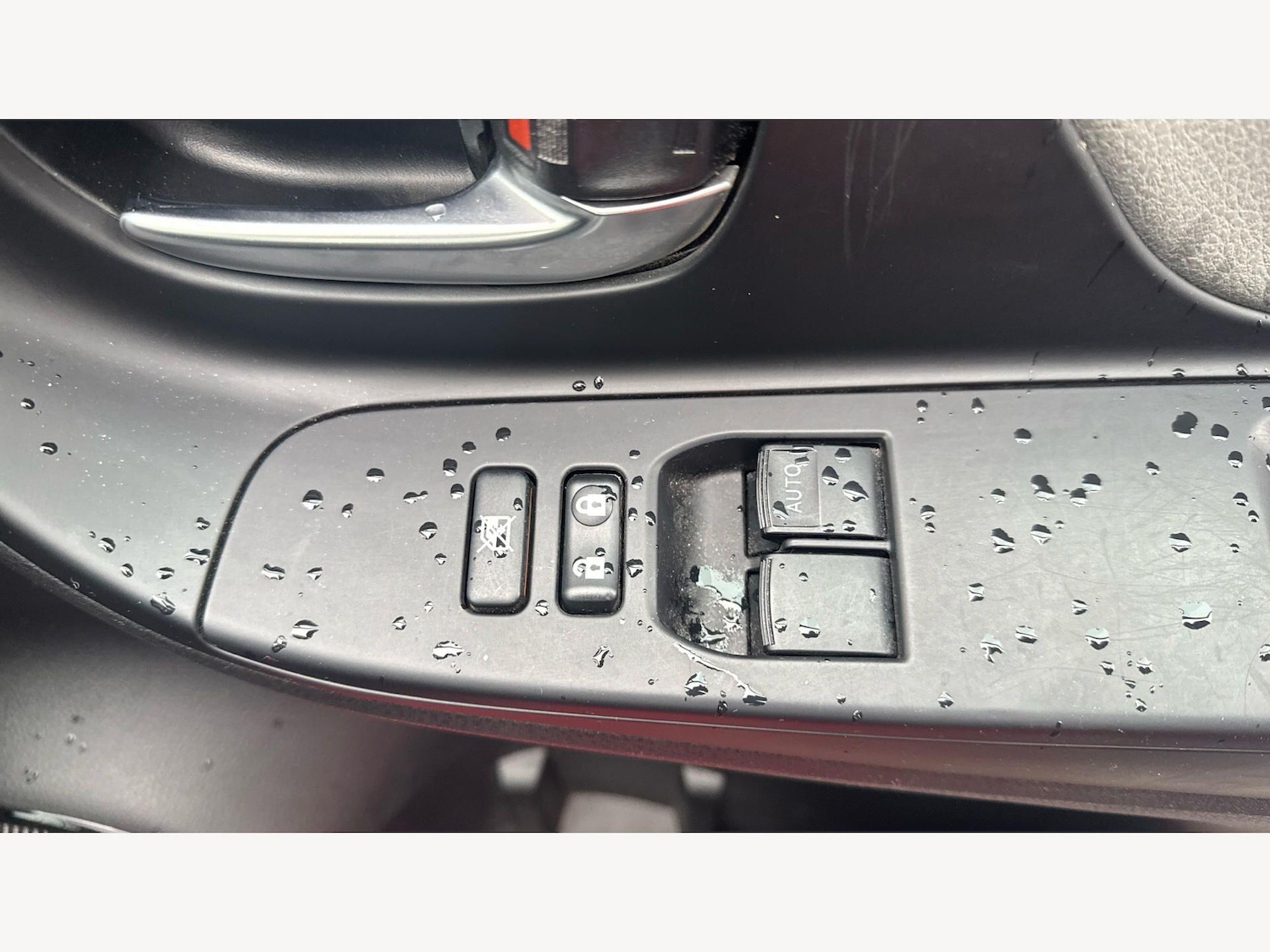 Used Toyota Yaris 2019 for sale - 78141403: Photo 32