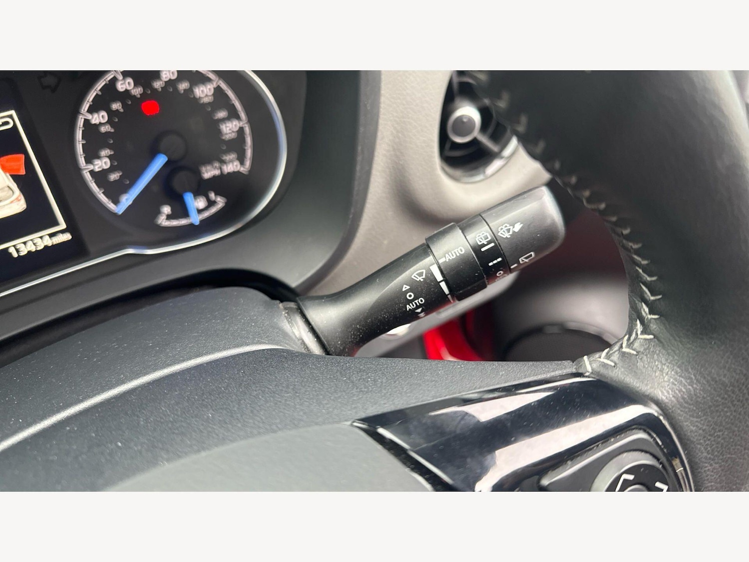 Used Toyota Yaris 2019 for sale - 78141403: Photo 40