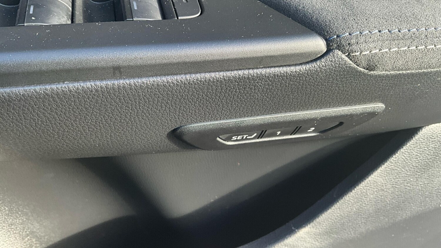 Used Toyota C-HR for sale - 77549996: Photo 33