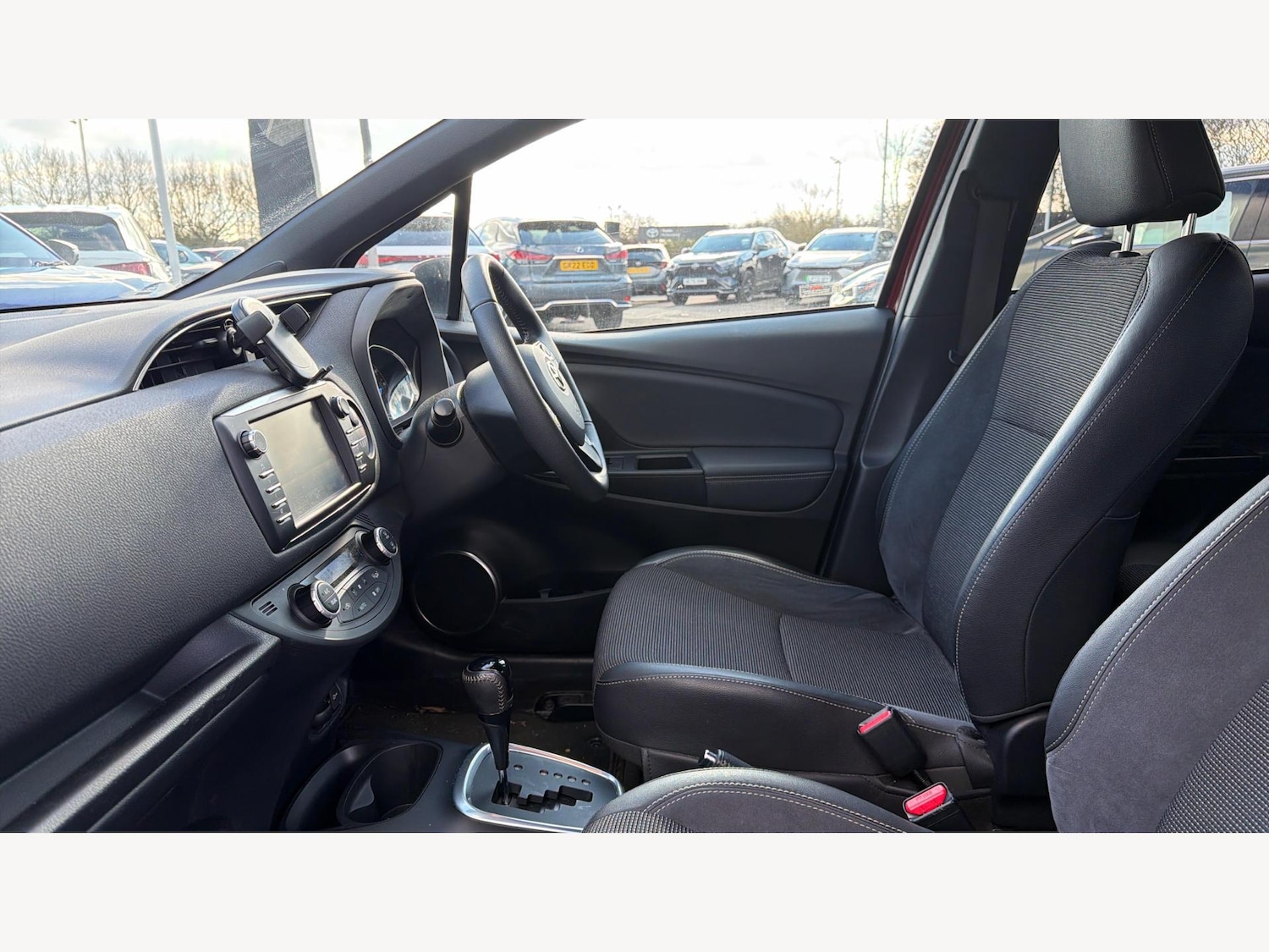 Used Toyota Yaris 2019 for sale - 77625745: Photo 12