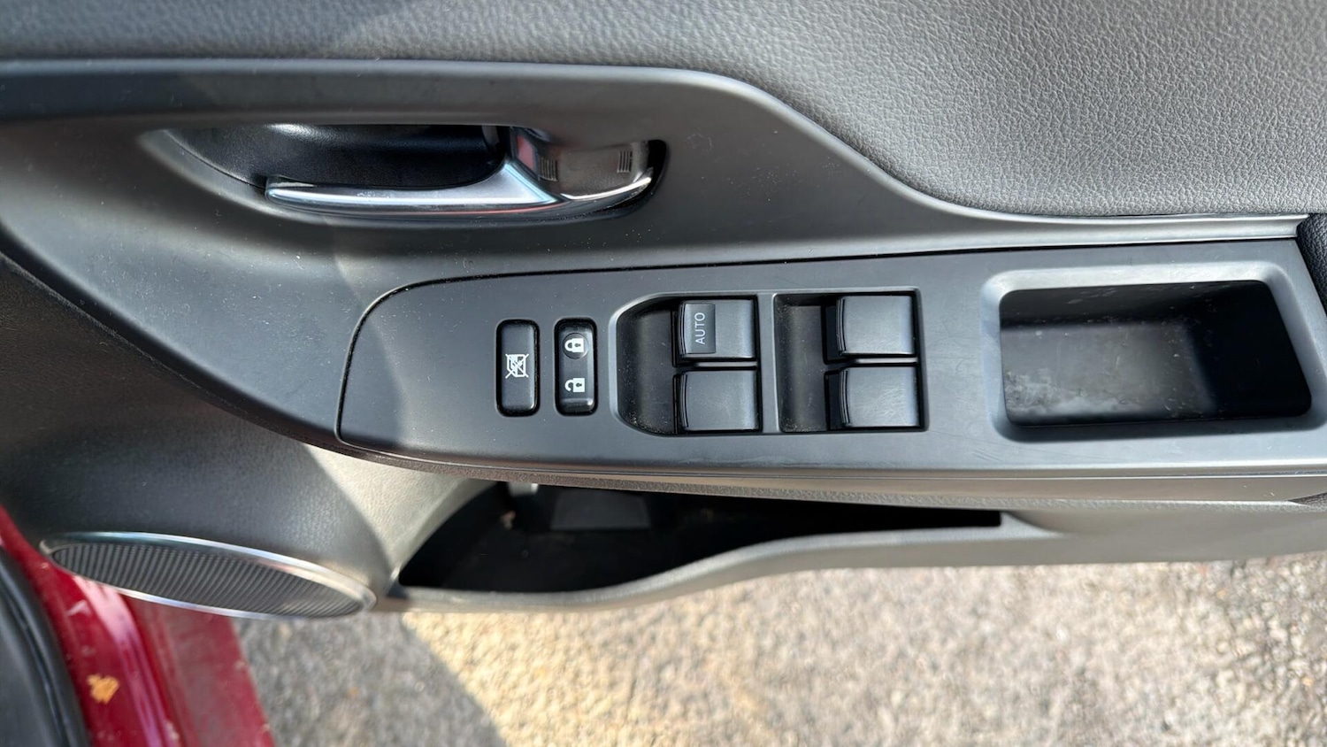 Used Toyota Yaris 2019 for sale - 77625745: Photo 33