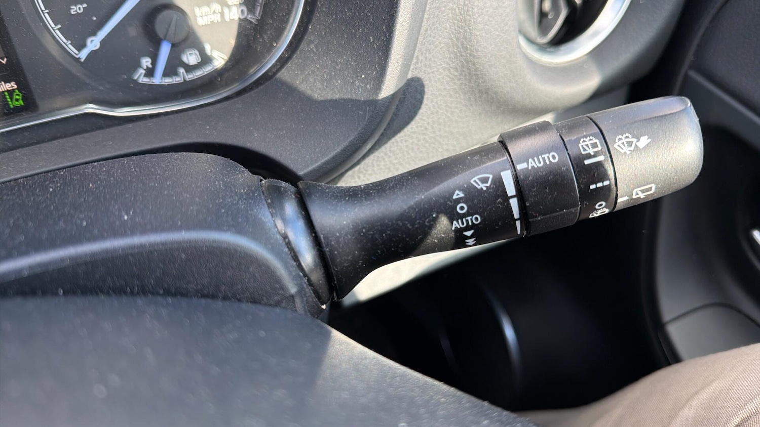 Used Toyota Yaris 2019 for sale - 77625745: Photo 35