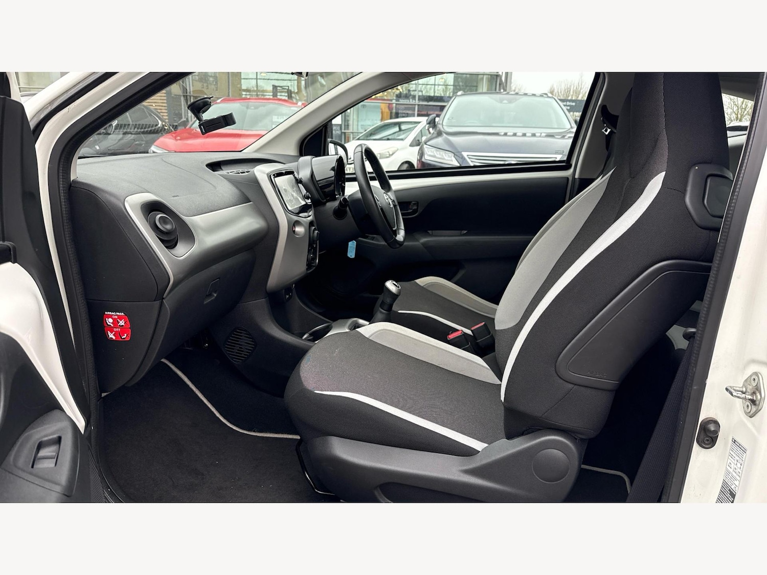 Used Toyota AYGO 2015 for sale - 77074600: Photo 12