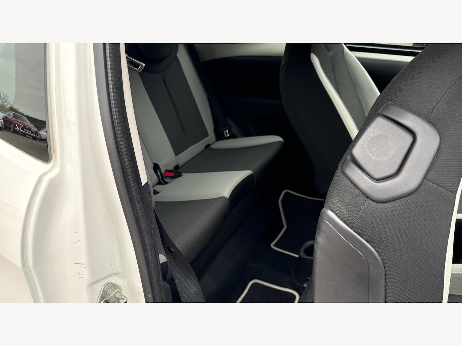 Used Toyota AYGO 2015 for sale - 77074600: Photo 14