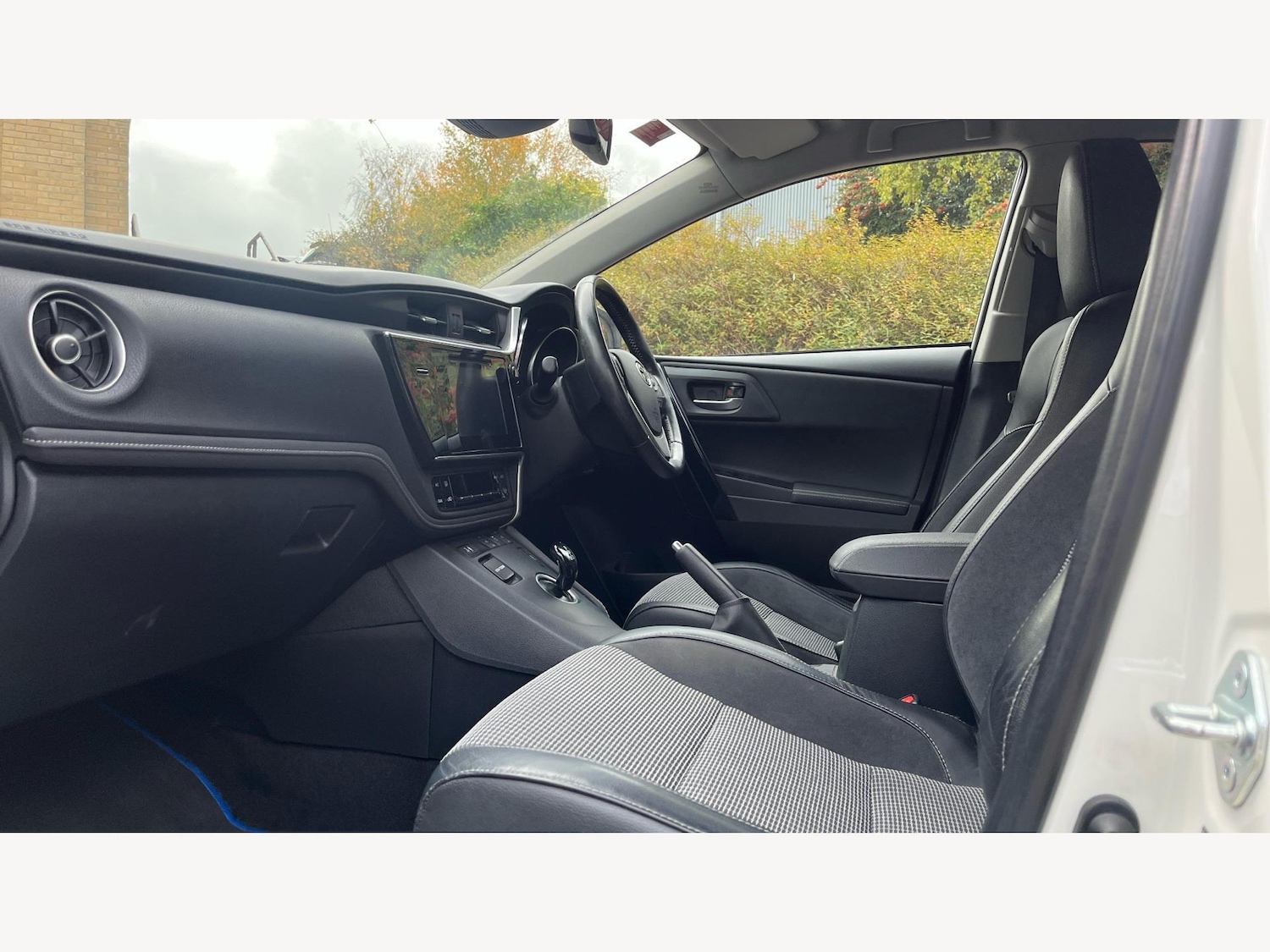 Used Toyota Auris 2017 for sale - 76399064: Photo 12