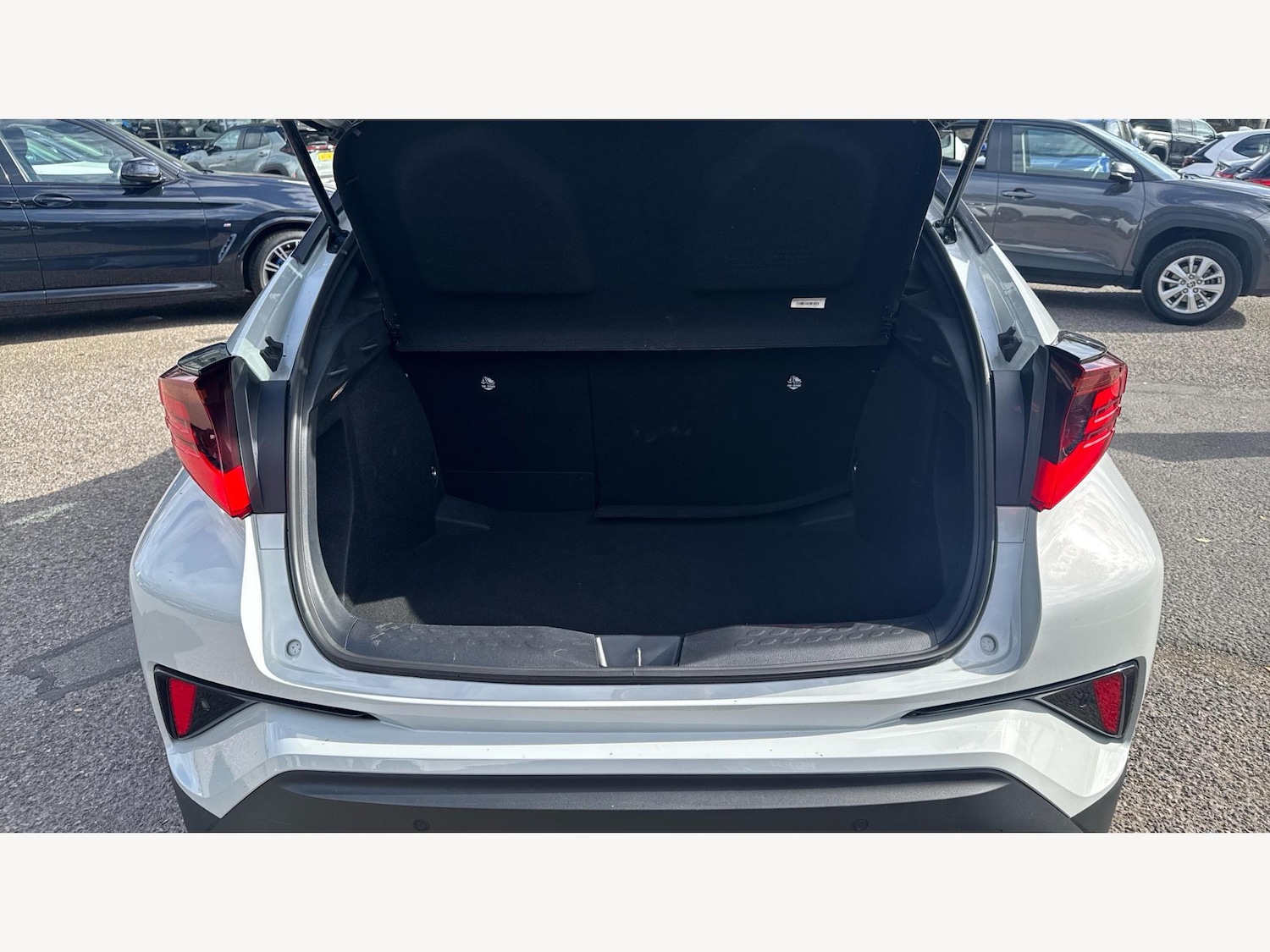 Used Toyota C-HR 2023 for sale - 77144688: Photo 16