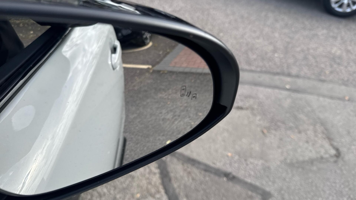 Used Toyota C-HR 2023 for sale - 77144688: Photo 33