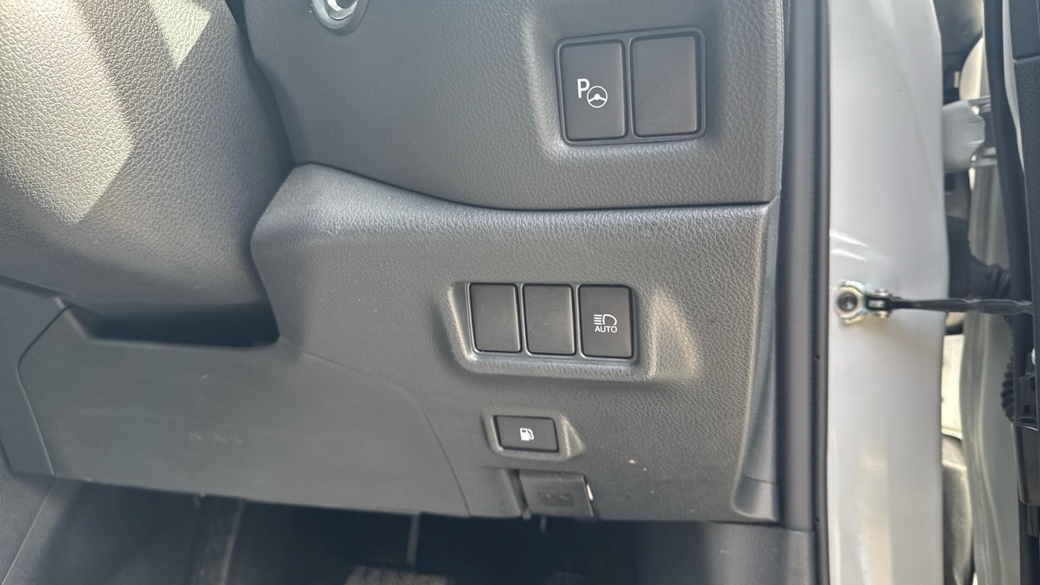 Used Toyota C-HR 2023 for sale - 77144688: Photo 35