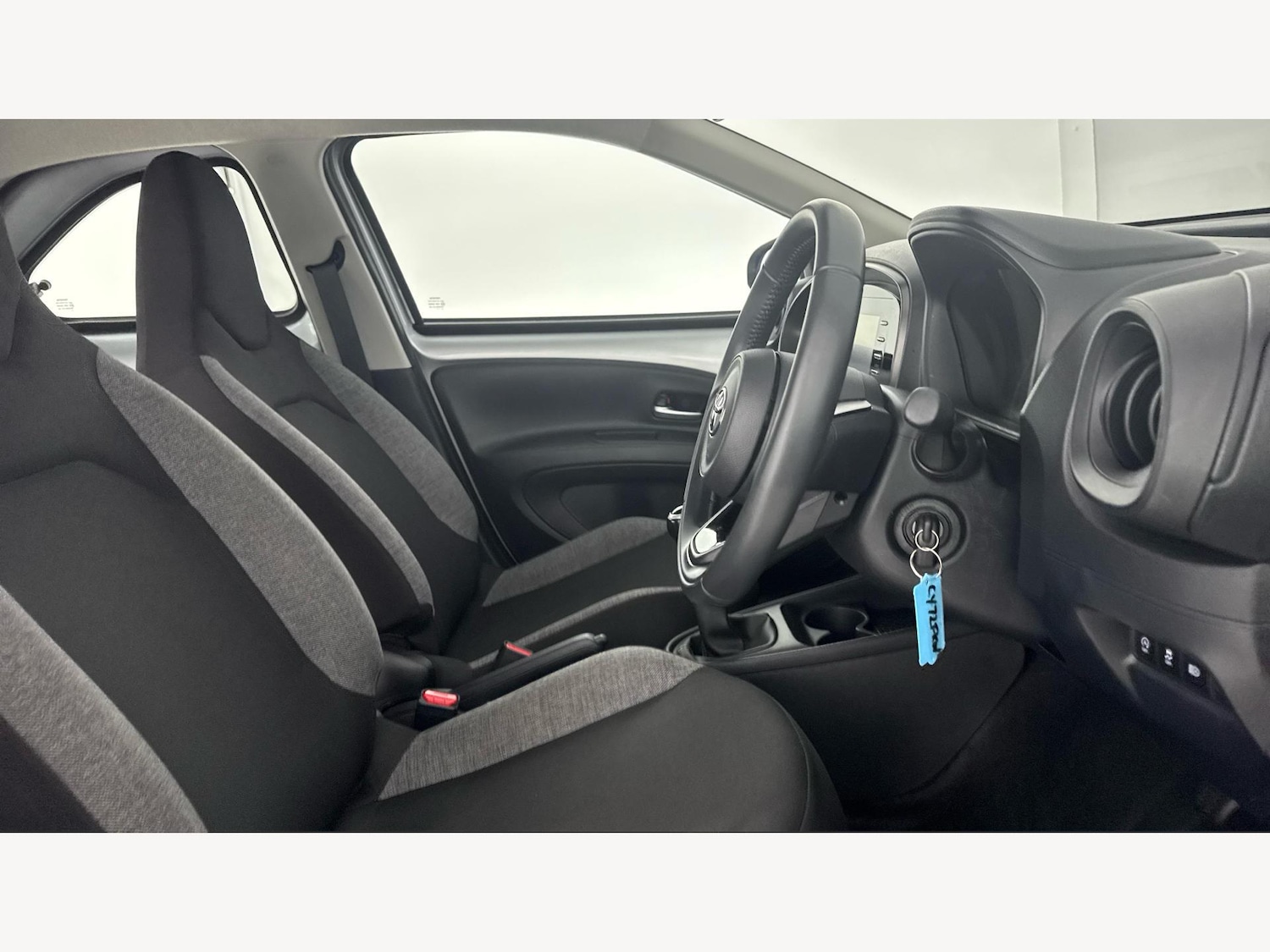 Used Toyota Aygo X 2023 for sale - 77332005: Photo 13