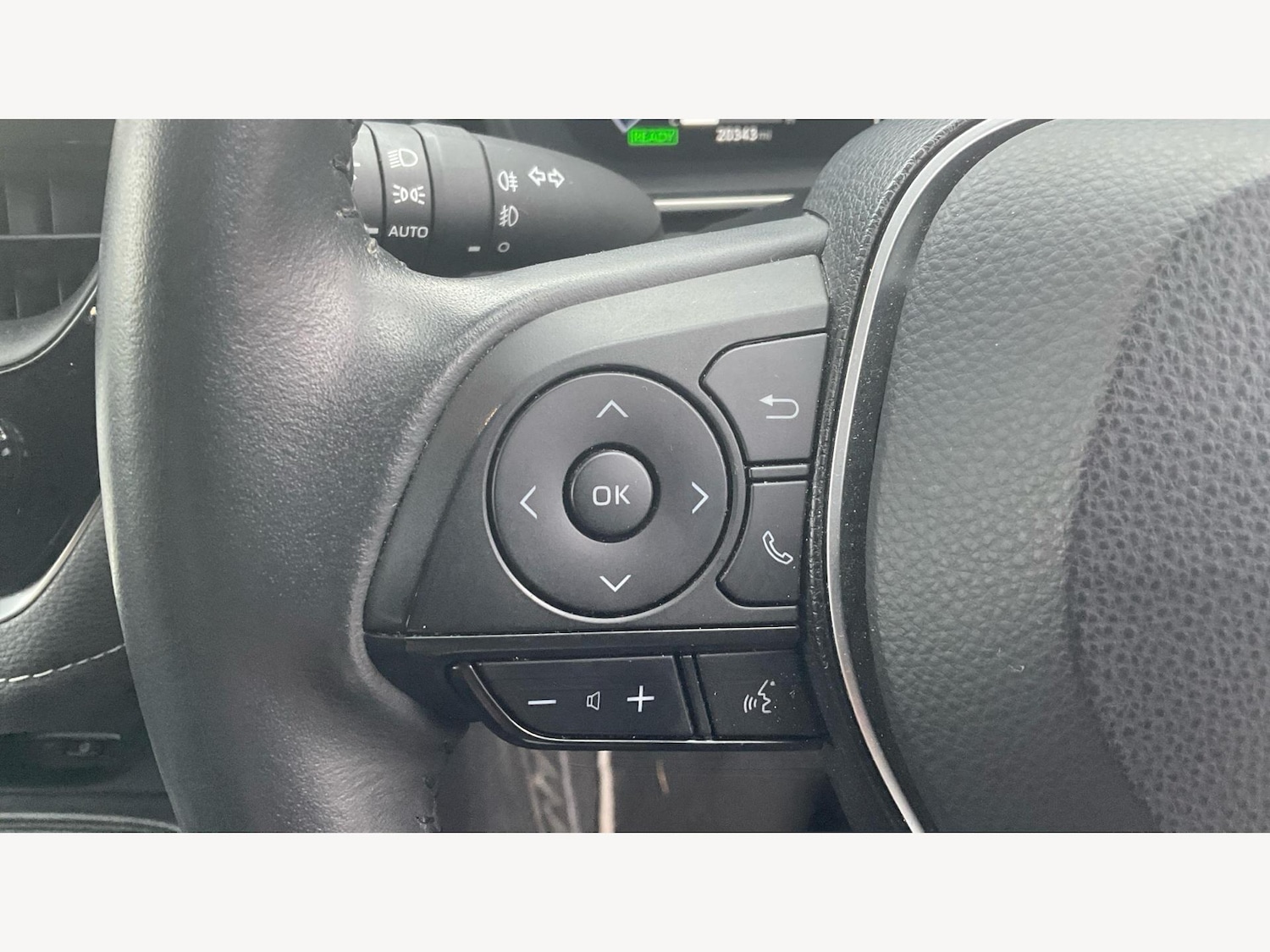 Used Toyota Corolla 2023 for sale - 76702210: Photo 31