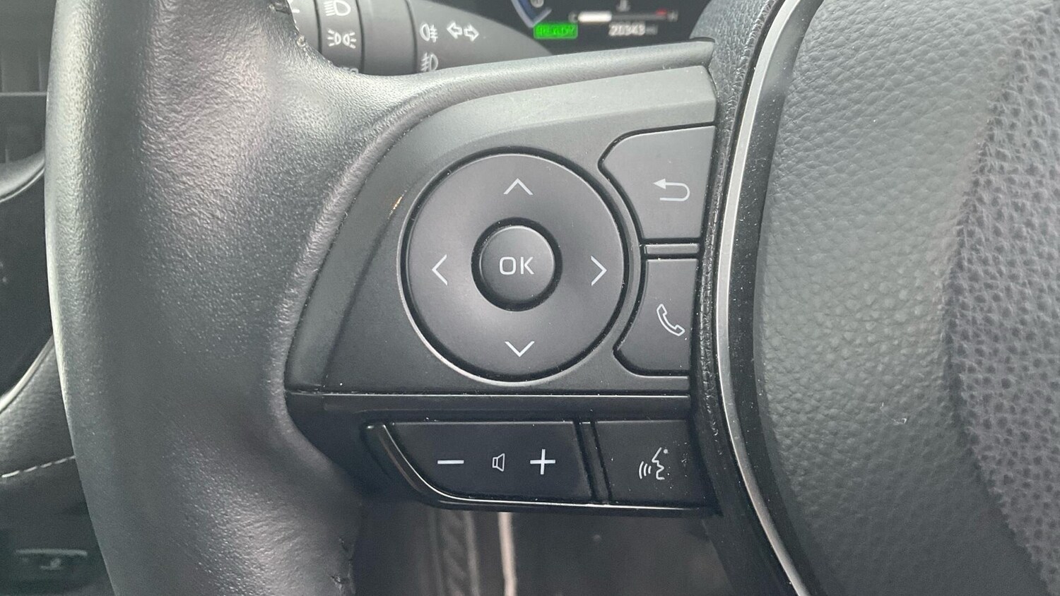 Used Toyota Corolla 2023 for sale - 76702210: Photo 38