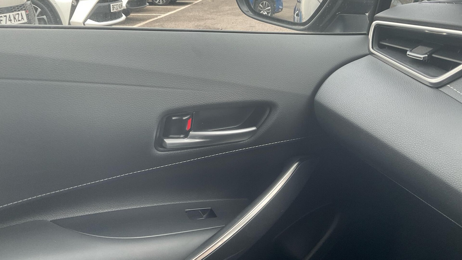 Used Toyota Corolla 2023 for sale - 76702210: Photo 39