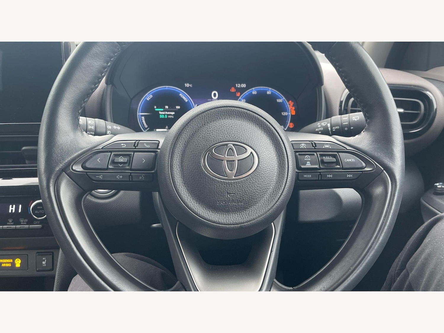 Used Toyota Yaris Cross 2024 for sale - 76952790: Photo 10