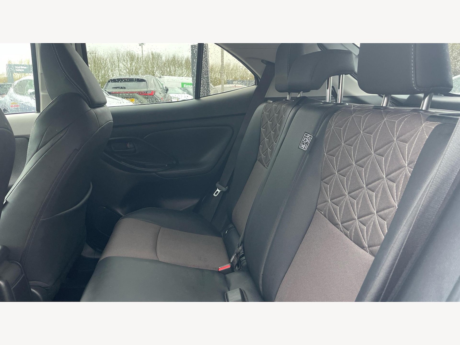 Used Toyota Yaris Cross 2024 for sale - 76952790: Photo 15