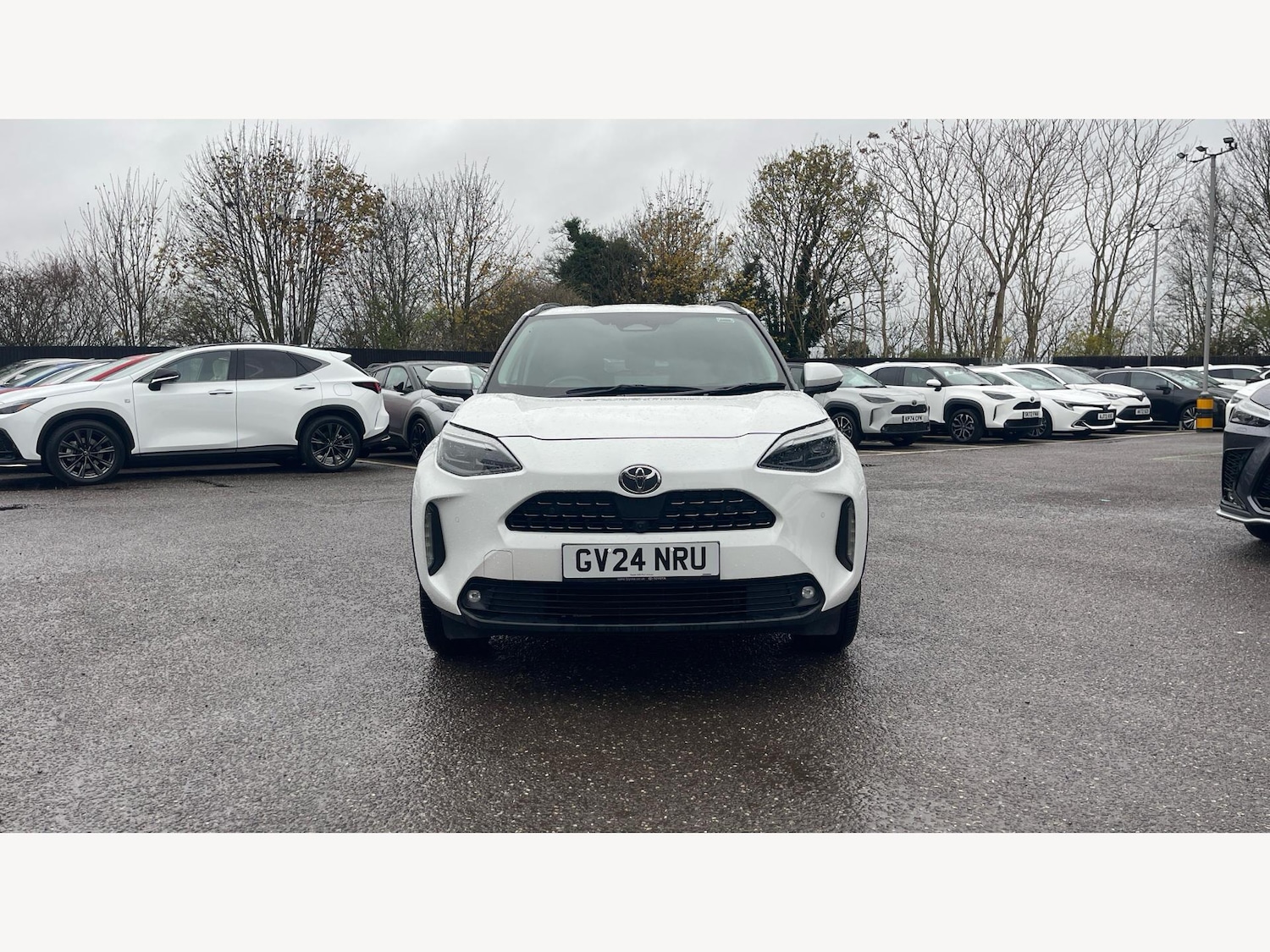 Used Toyota Yaris Cross 2024 for sale - 76952790: Photo 17