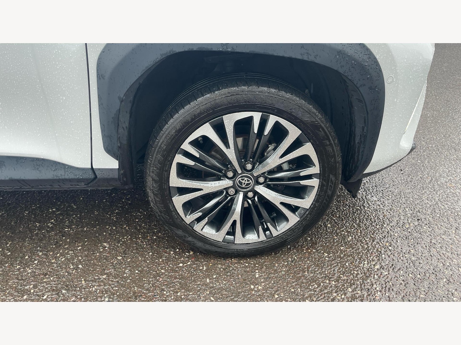 Used Toyota Yaris Cross 2024 for sale - 76952790: Photo 23