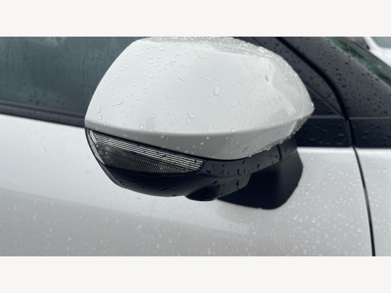 Used Toyota Yaris Cross 2024 for sale - 76952790: Photo 24