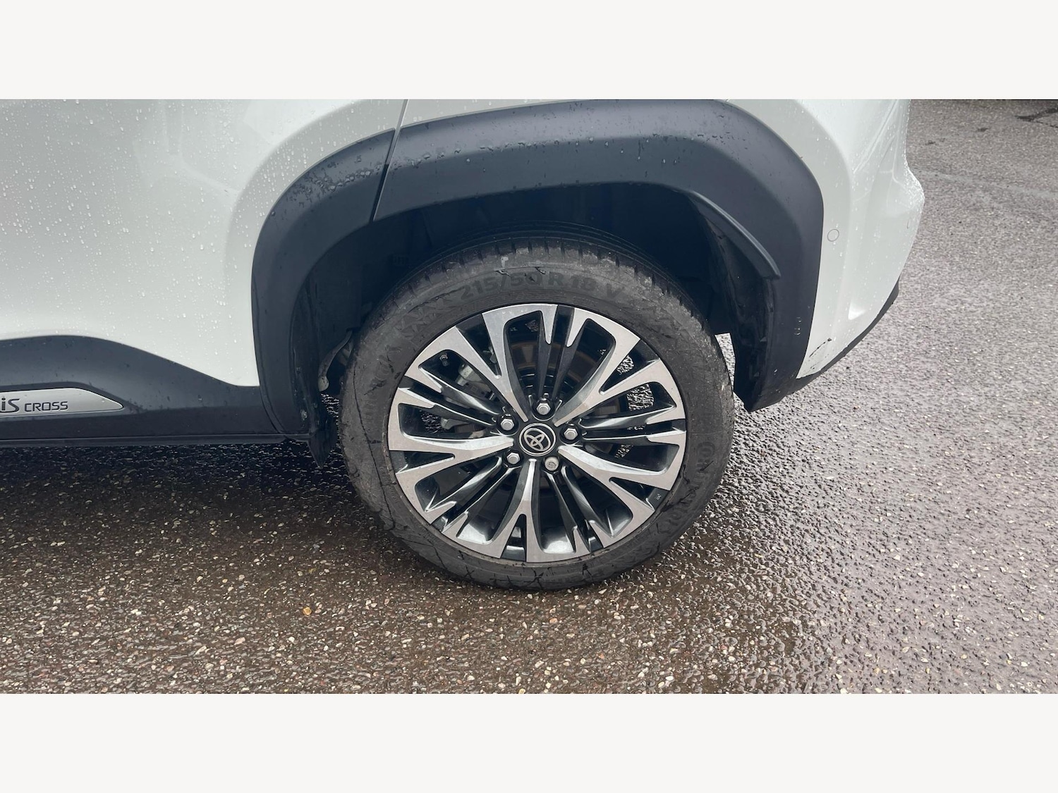 Used Toyota Yaris Cross 2024 for sale - 76952790: Photo 26