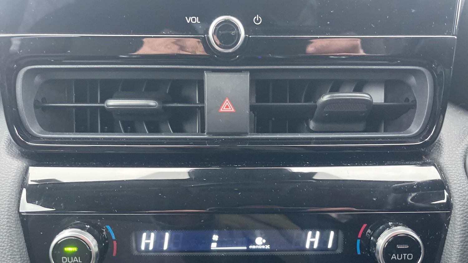 Used Toyota Yaris Cross 2024 for sale - 76952790: Photo 38