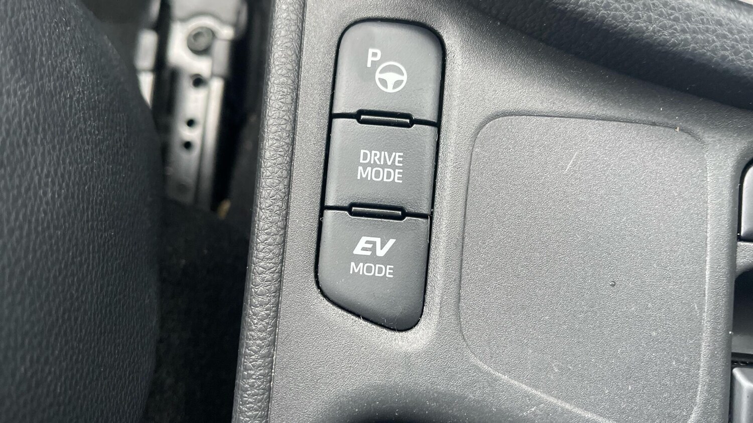 Used Toyota Yaris Cross 2024 for sale - 76952790: Photo 40