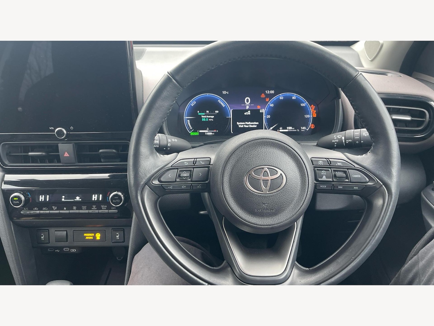 Used Toyota Yaris Cross 2024 for sale - 76952790: Photo 8