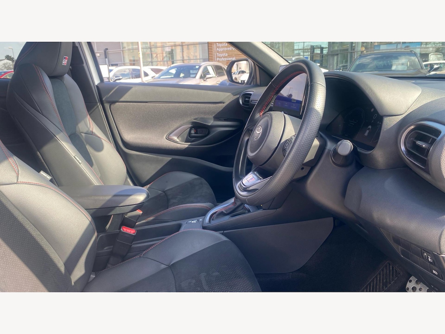 Used Toyota Yaris Cross 2024 for sale - 77230182: Photo 13