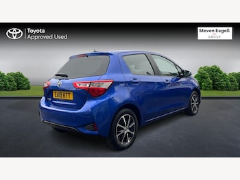 Used Toyota Yaris 2019 for sale - 76259437: Photo 2