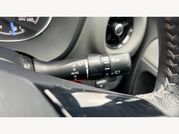 Used Toyota Yaris 2019 for sale - 76259437: Photo 36