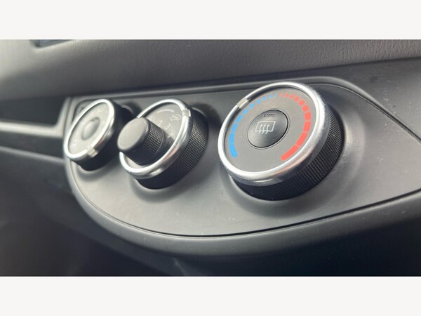 Used Toyota Yaris 2019 for sale - 76259437: Photo 39