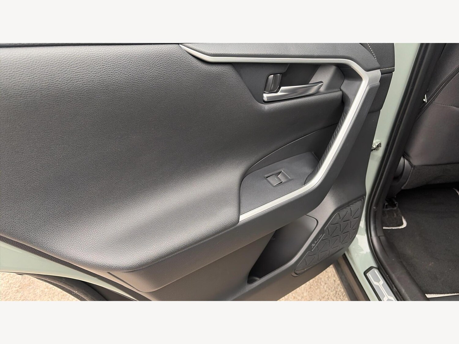 Used Toyota RAV4 2022 for sale - 76701968: Photo 25