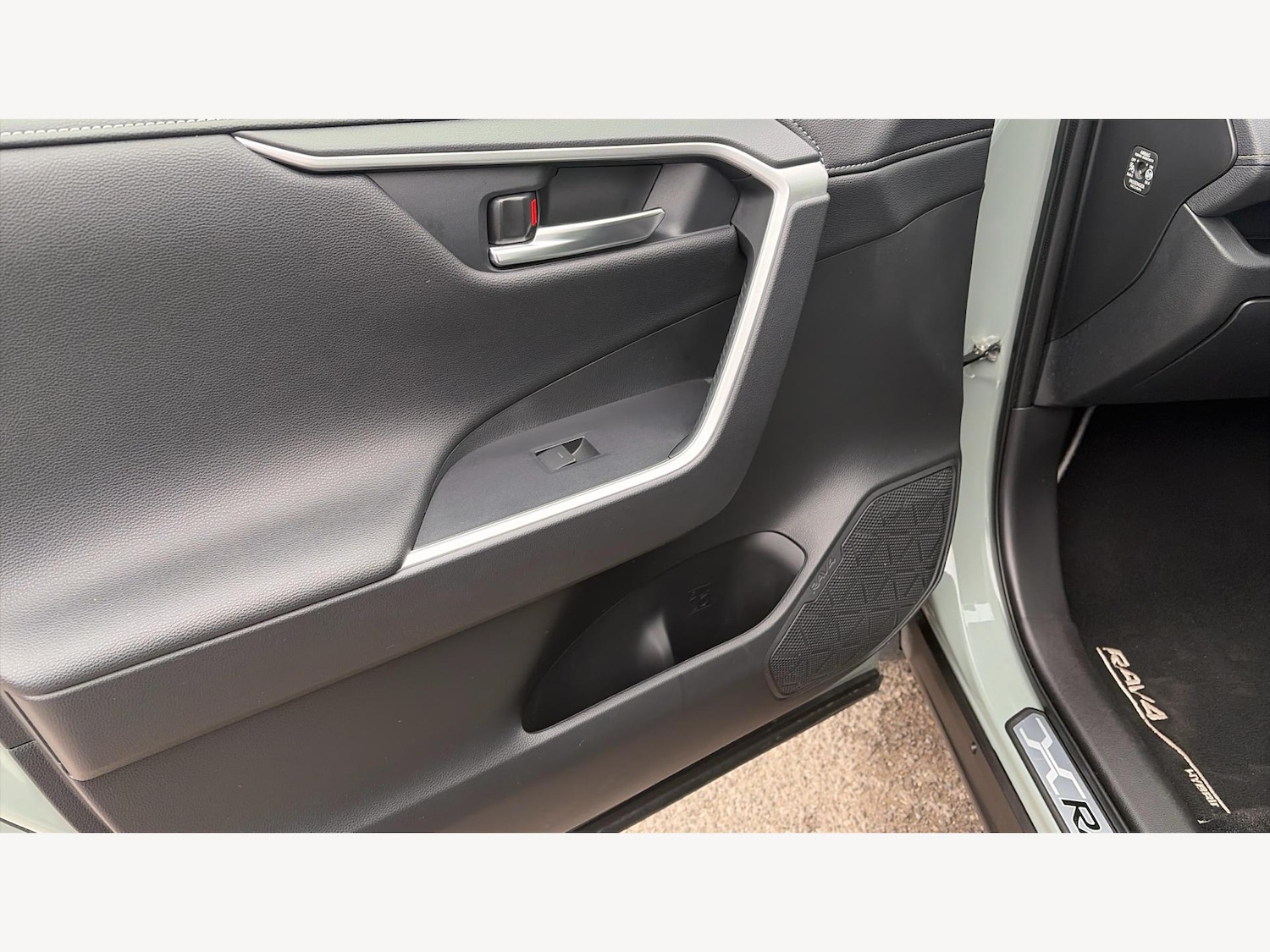 Used Toyota RAV4 2022 for sale - 76701968: Photo 30