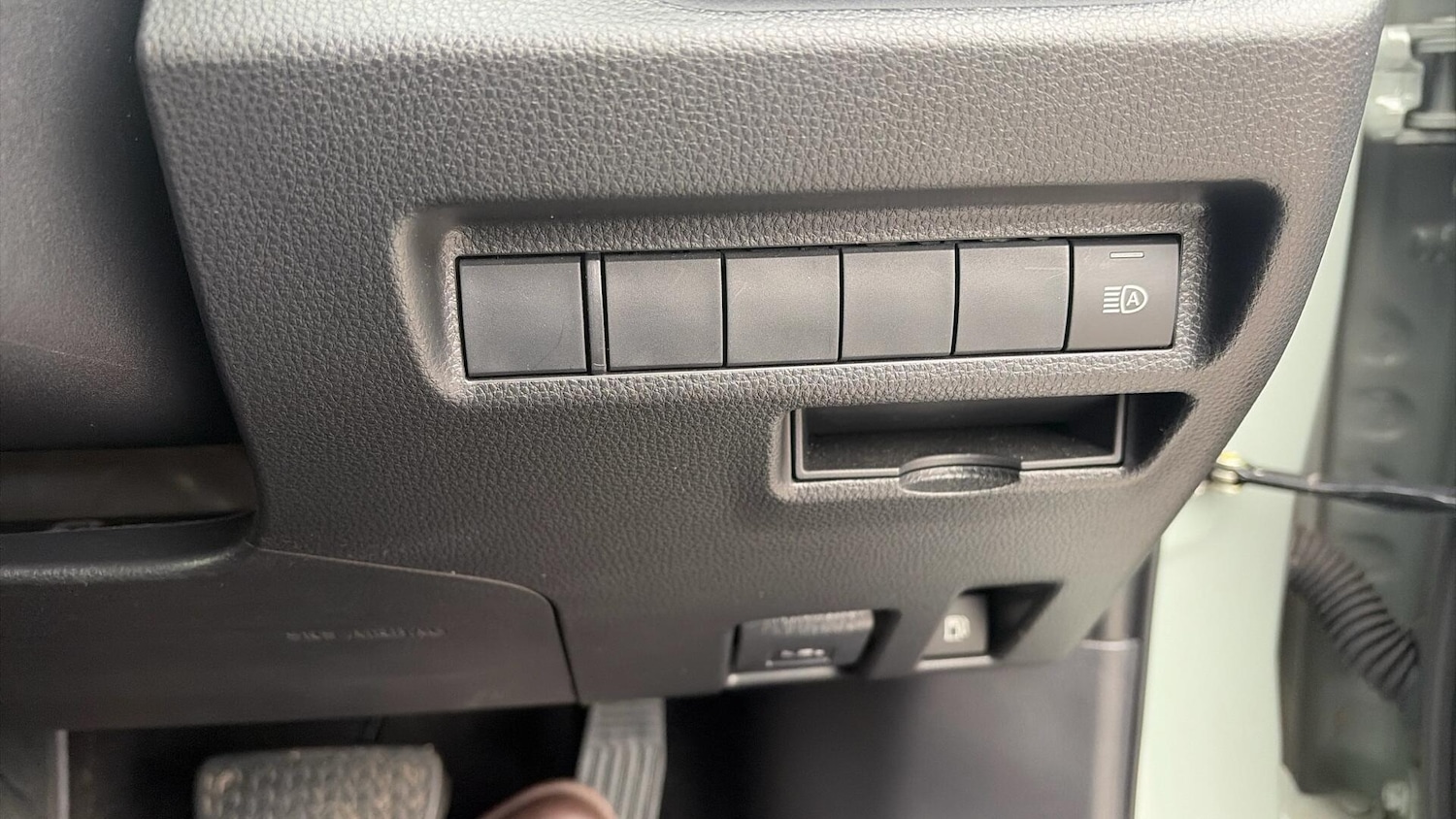 Used Toyota RAV4 2022 for sale - 76701968: Photo 34