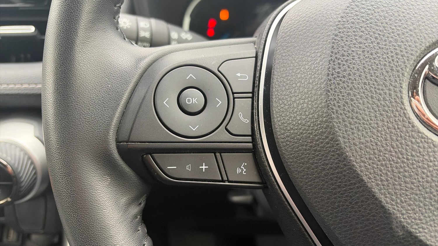 Used Toyota RAV4 2022 for sale - 76701968: Photo 36