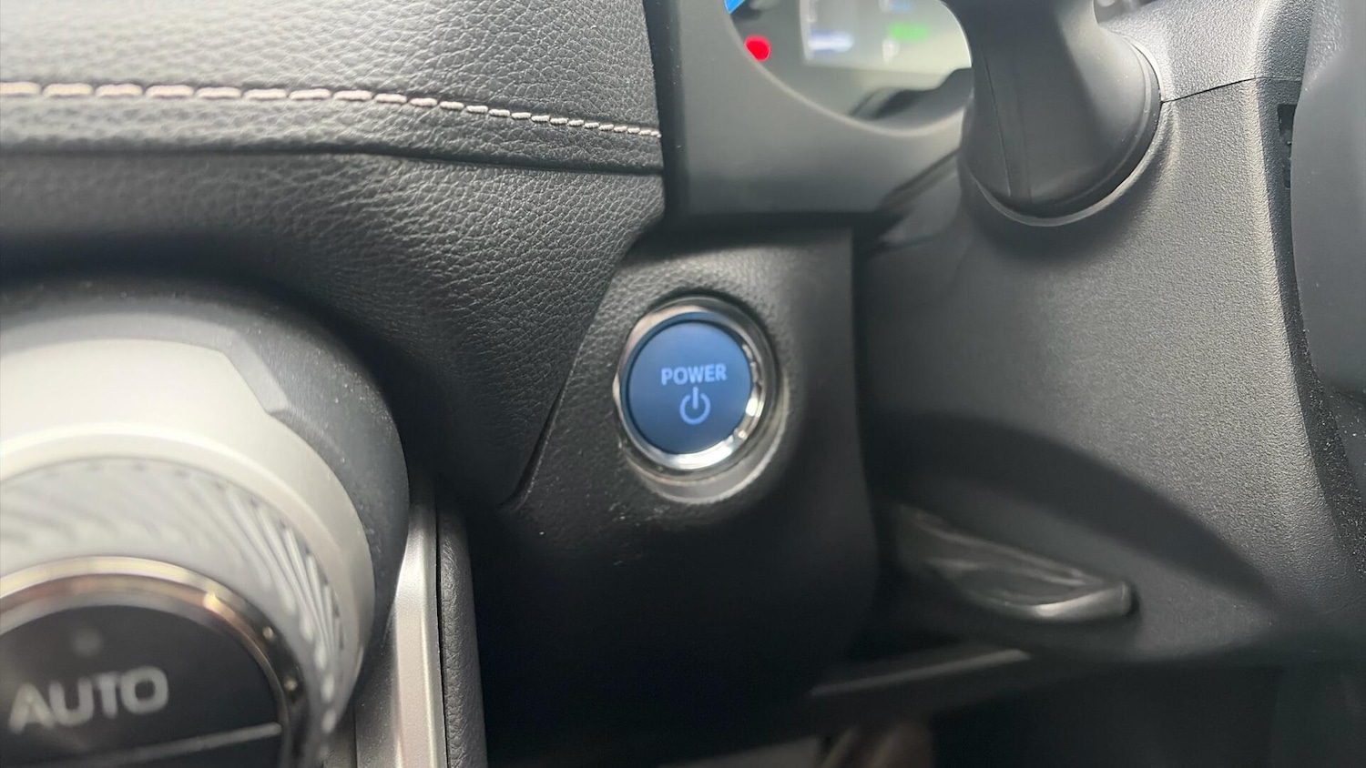 Used Toyota RAV4 2022 for sale - 76701968: Photo 40