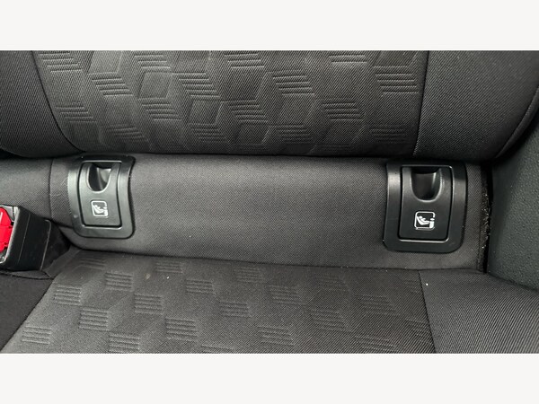 Used Toyota Yaris 2024 for sale - 76327067: Photo 25