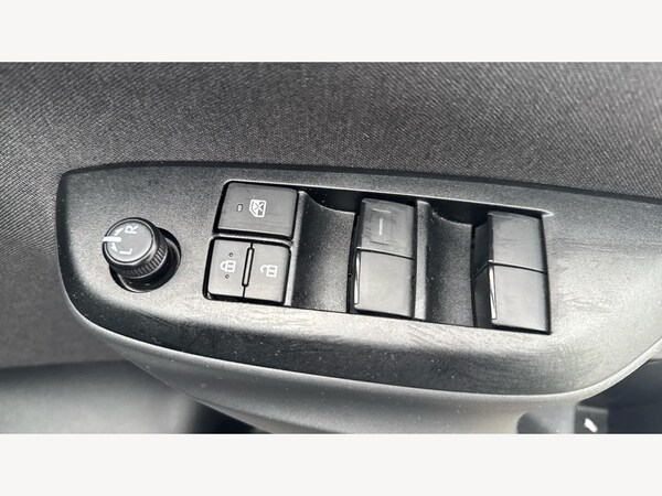 Used Toyota Yaris 2024 for sale - 76327067: Photo 28