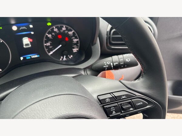 Used Toyota Yaris 2024 for sale - 76327067: Photo 32