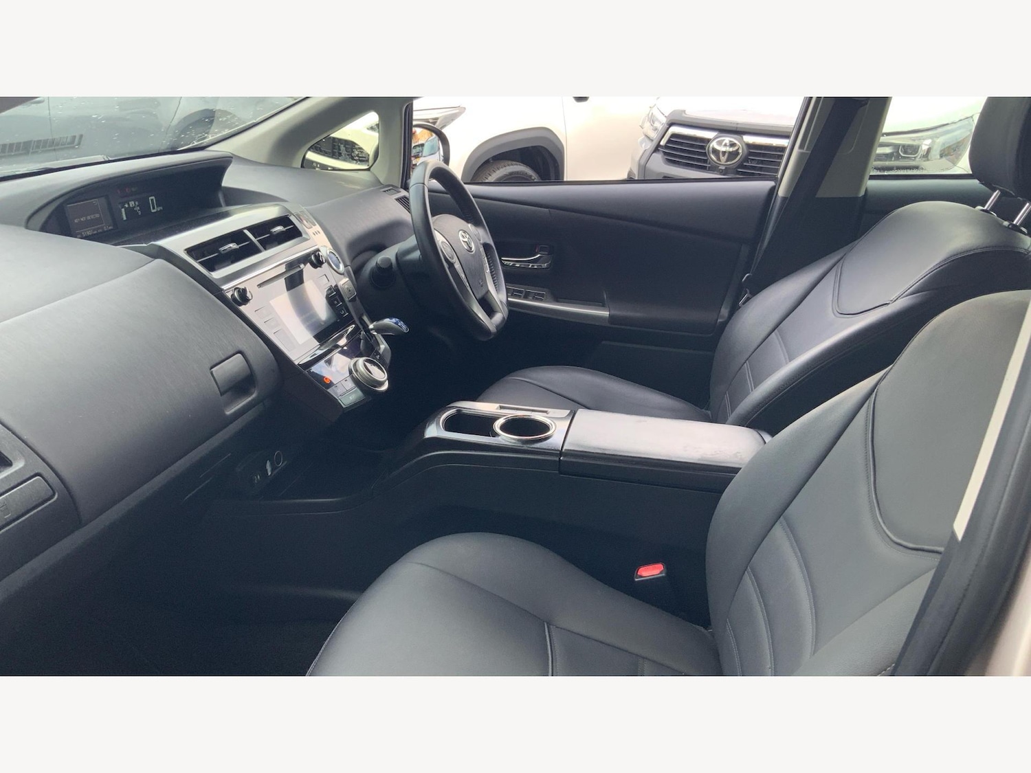 Used Toyota Prius+ 2019 for sale - 76337039: Photo 12