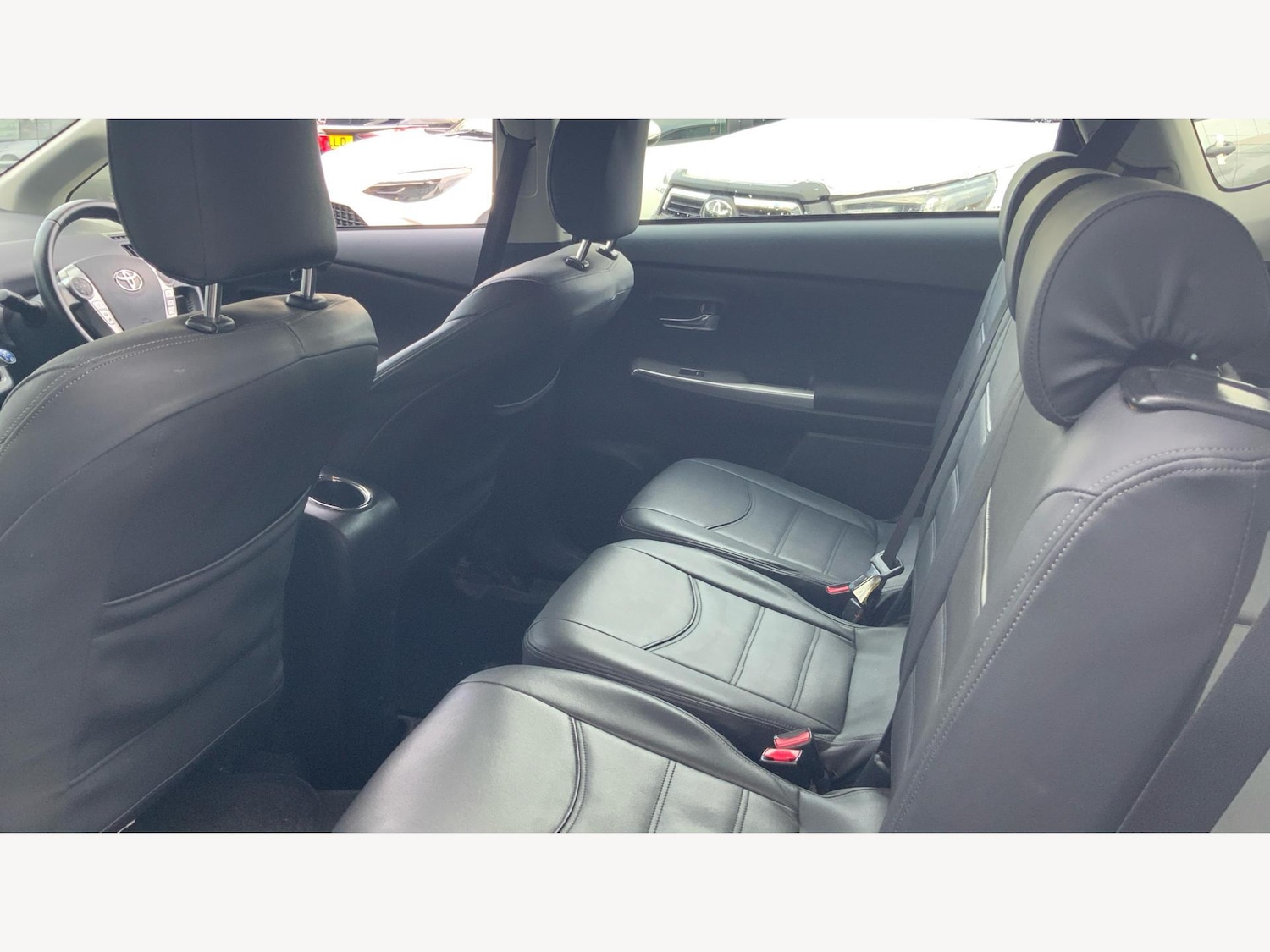 Used Toyota Prius+ 2019 for sale - 76337039: Photo 15