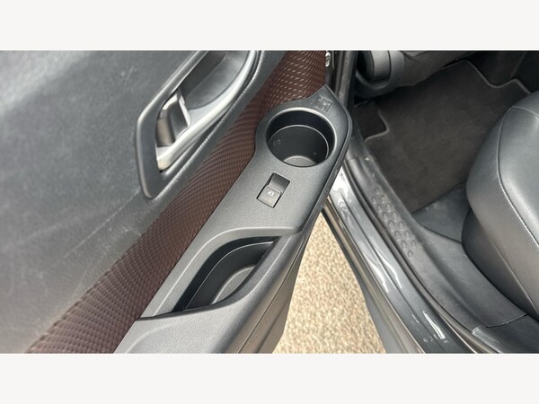 Used Toyota C-HR 2018 for sale - 76326414: Photo 30