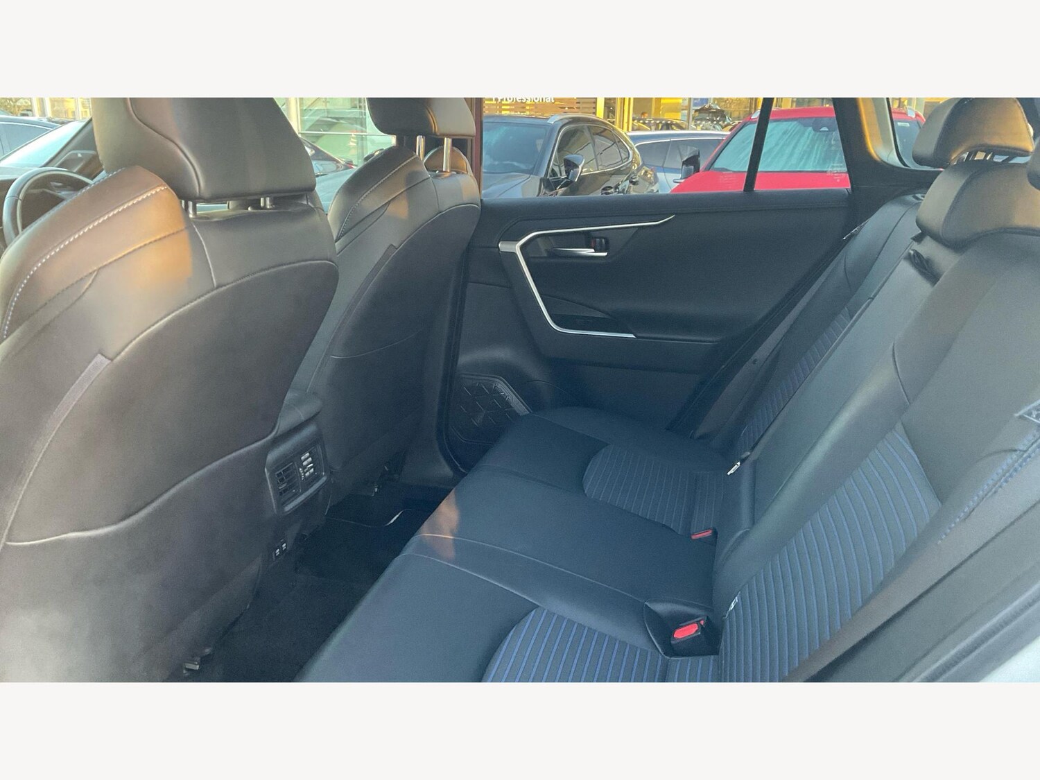 Used Toyota RAV4 2019 for sale - 77253851: Photo 15