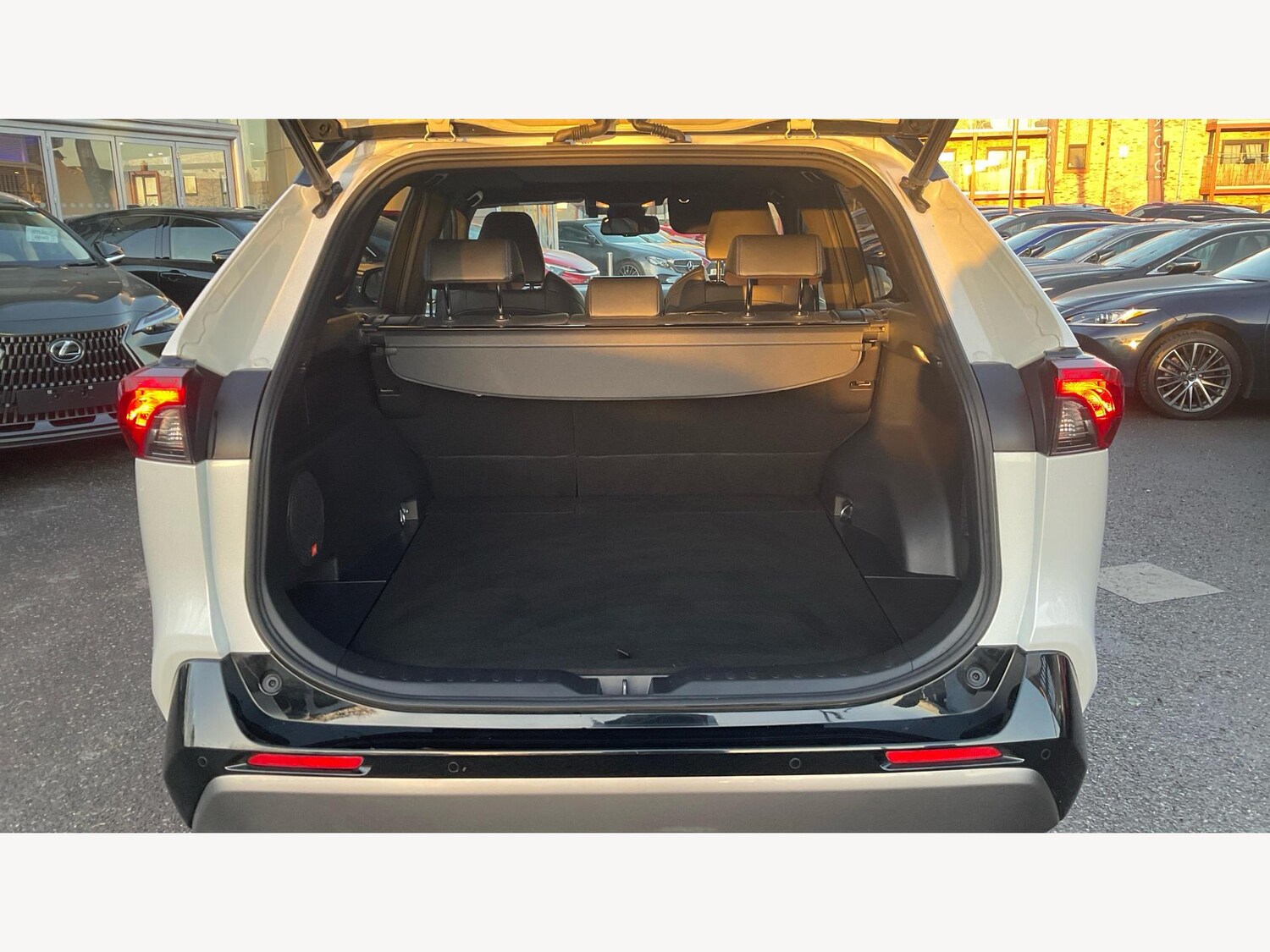 Used Toyota RAV4 2019 for sale - 77253851: Photo 16