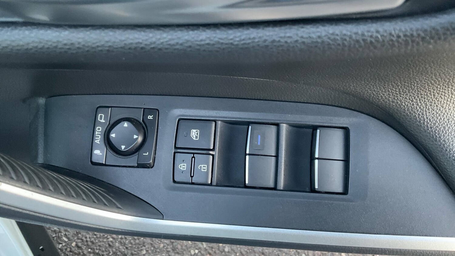 Used Toyota RAV4 2019 for sale - 77253851: Photo 33