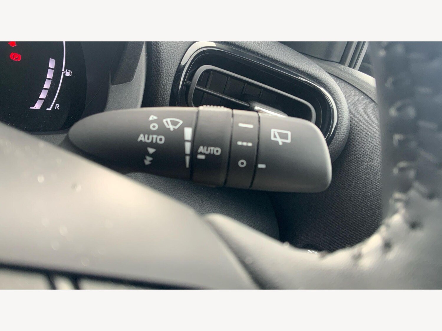 Used Toyota Yaris for sale - 77825167: Photo 26