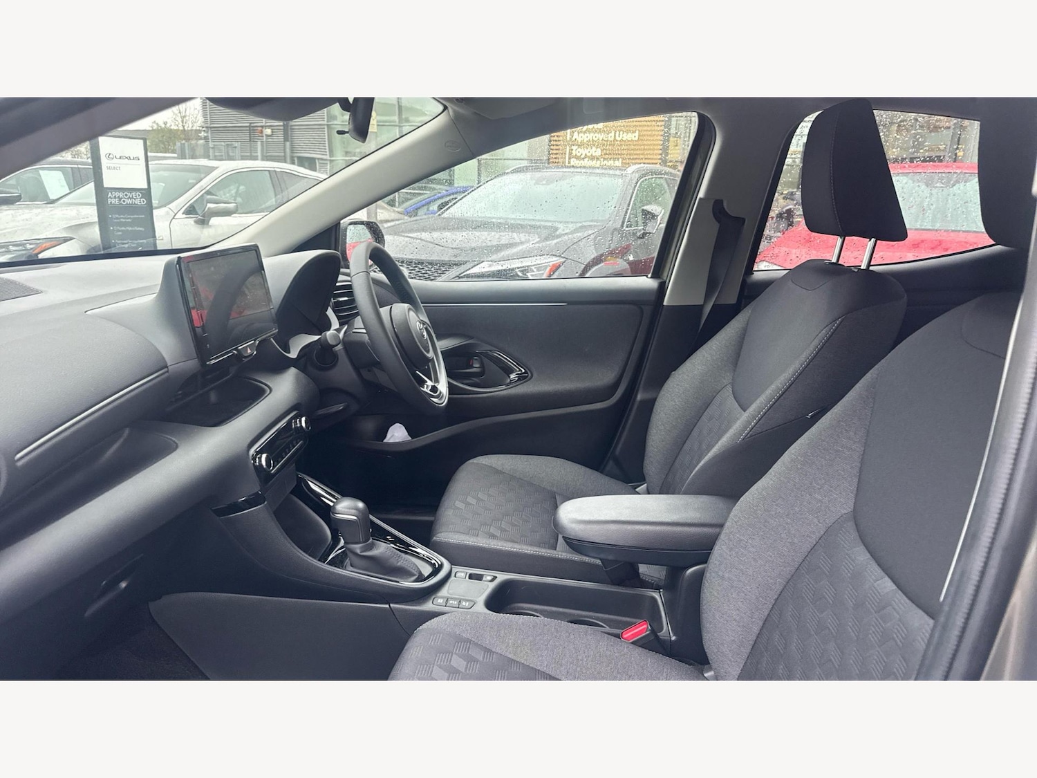 Used Toyota Yaris 2024 for sale - 76700654: Photo 12