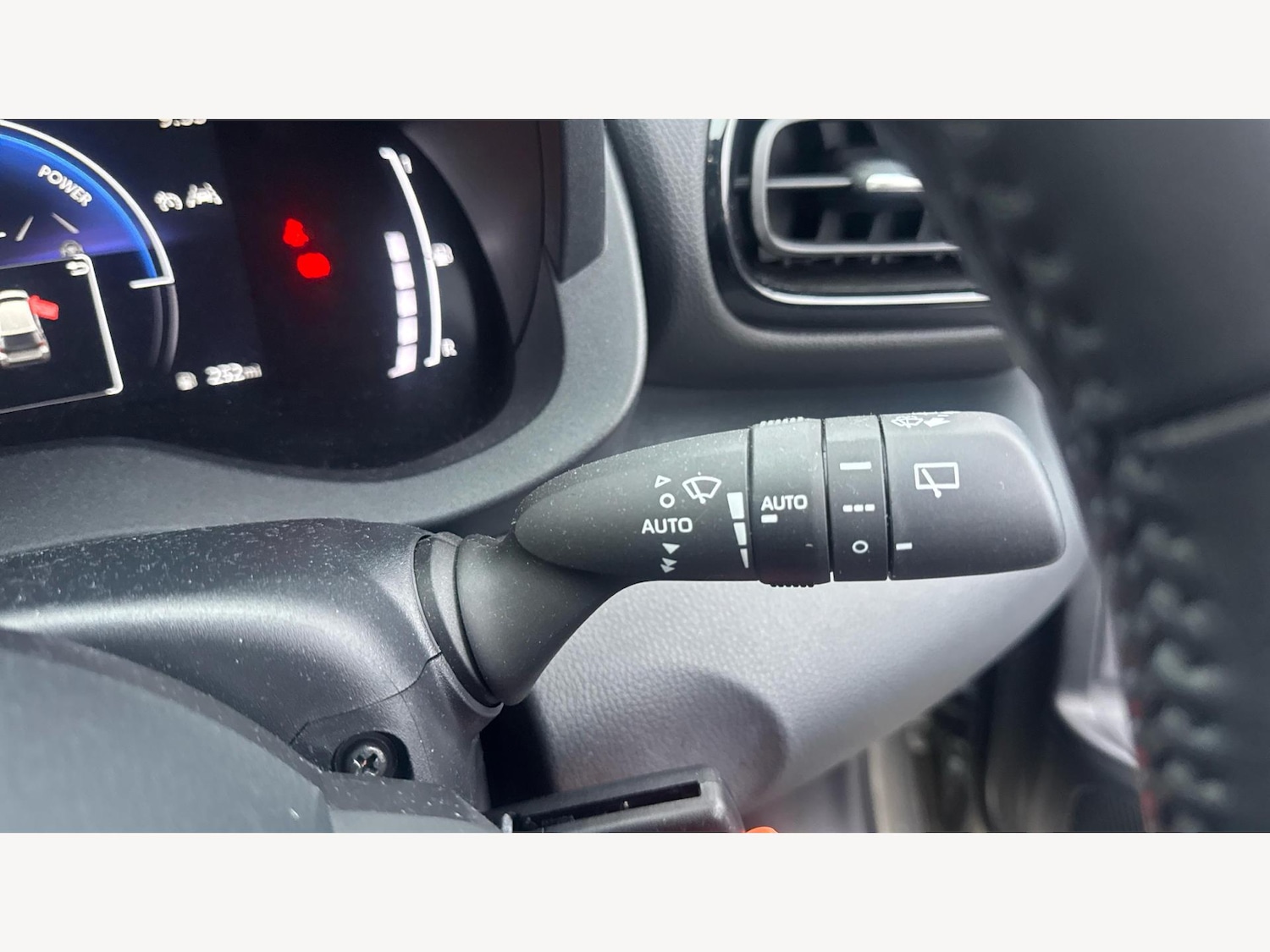 Used Toyota Yaris 2024 for sale - 76700654: Photo 29