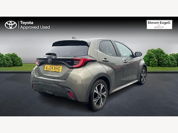 Used Toyota Yaris 2024 for sale - 76700654: Photo